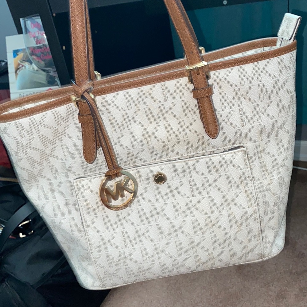 Gently used Michael Kors bag!